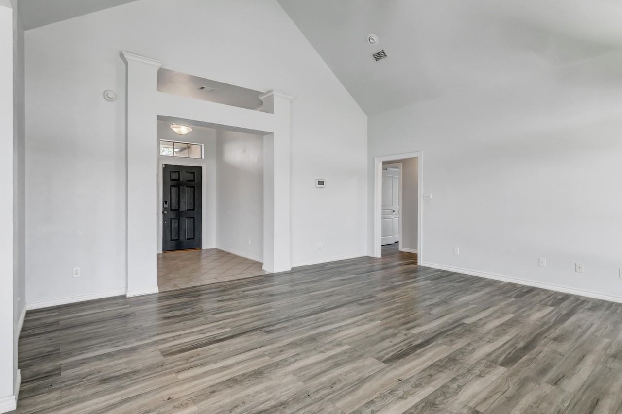 3565 Grayson Ln - Photo 5 of 29