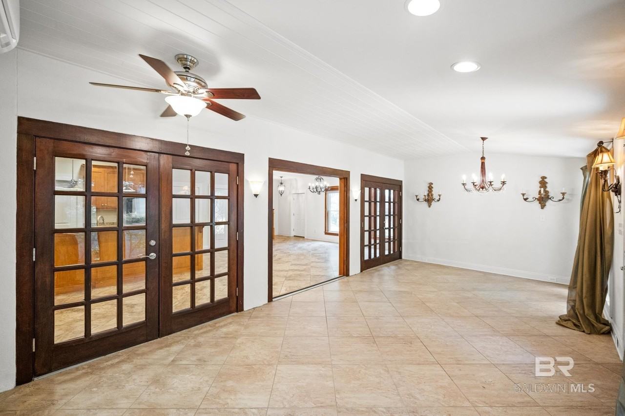 491 Pine Ave - Photo 2 of 23