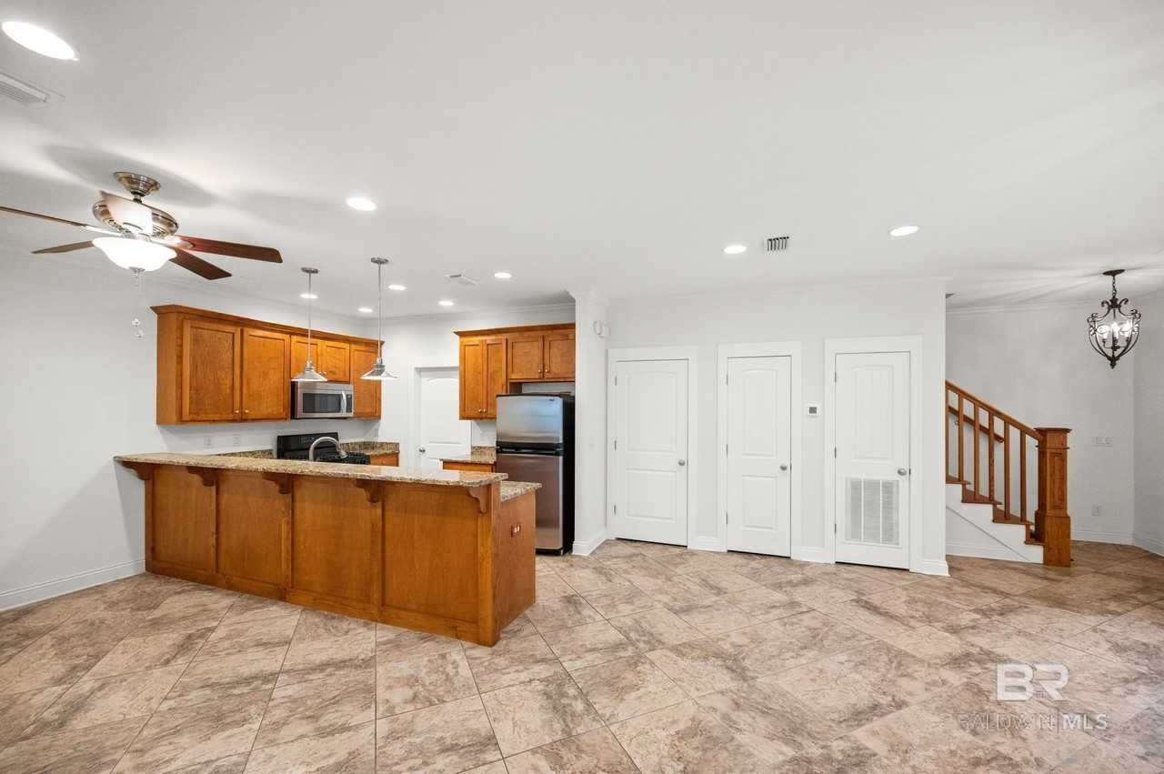 491 Pine Ave - Photo 6 of 23