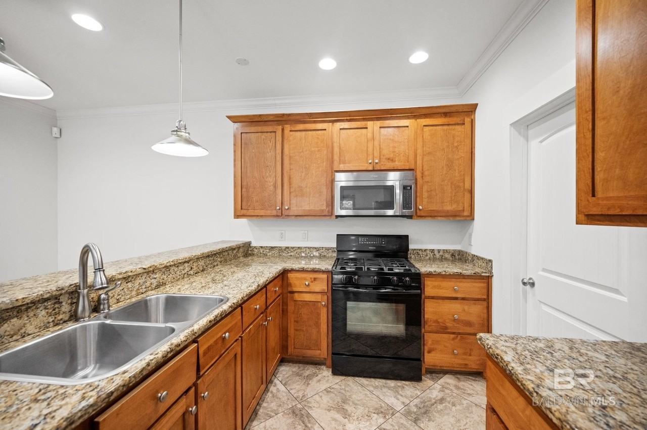 491 Pine Ave - Photo 7 of 23