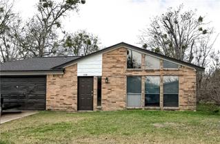 1108 S Dexter Dr - Photo 1 of 1