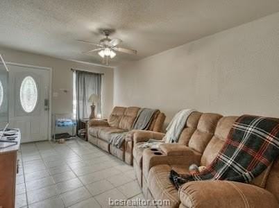 1132 Georgia St - Photo 4 of 11