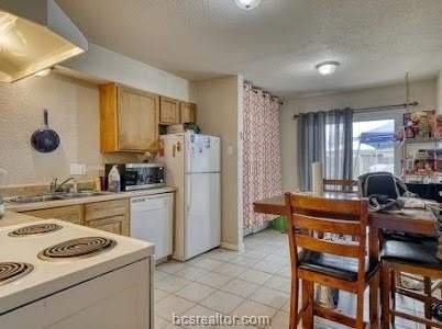 1132 Georgia St - Photo 6 of 11