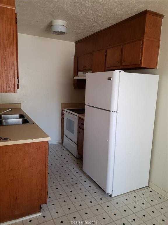 802 Concho Pl - Photo 5 of 11