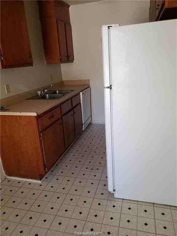 802 Concho Pl - Photo 6 of 11