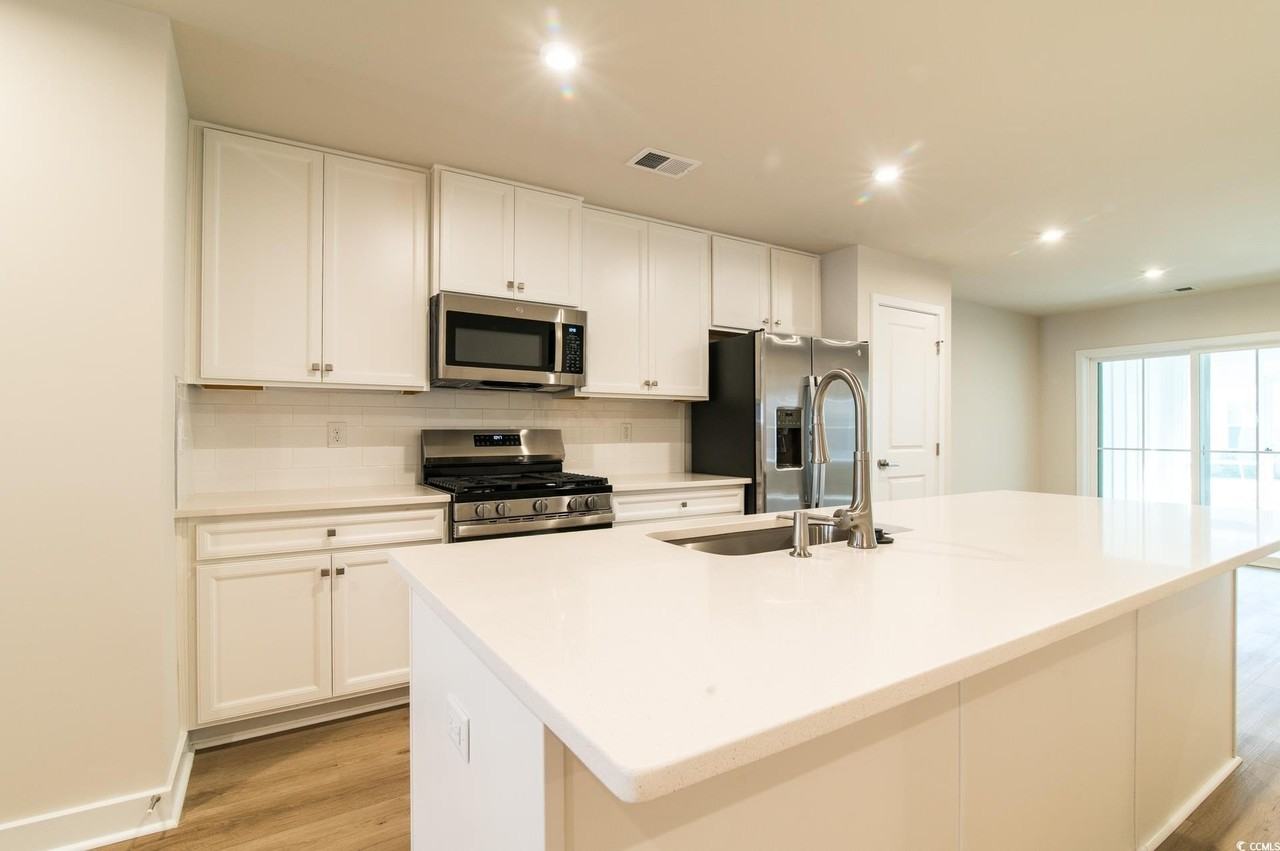 2382 Elowen Ln - Photo 4 of 36