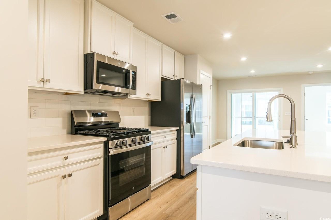 2382 Elowen Ln - Photo 5 of 36