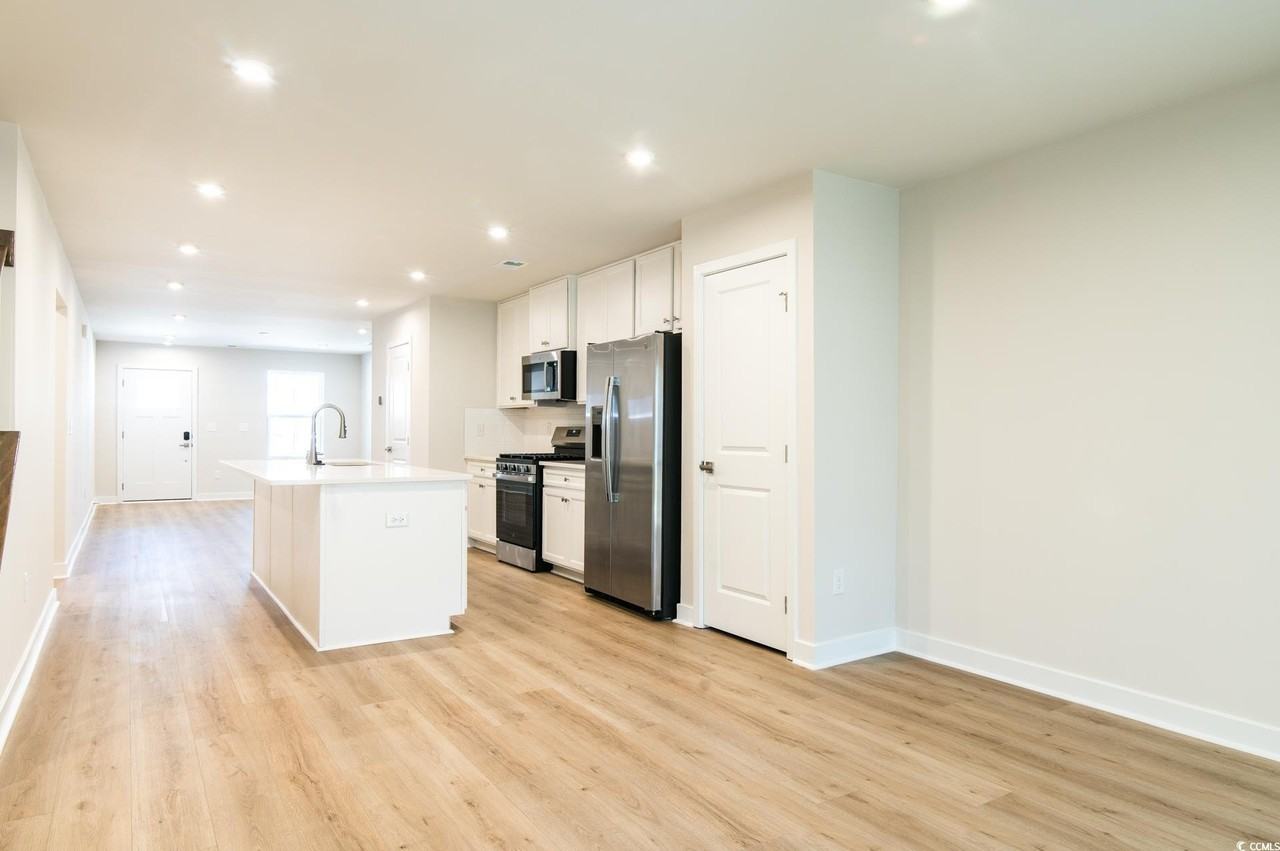 2382 Elowen Ln - Photo 7 of 36