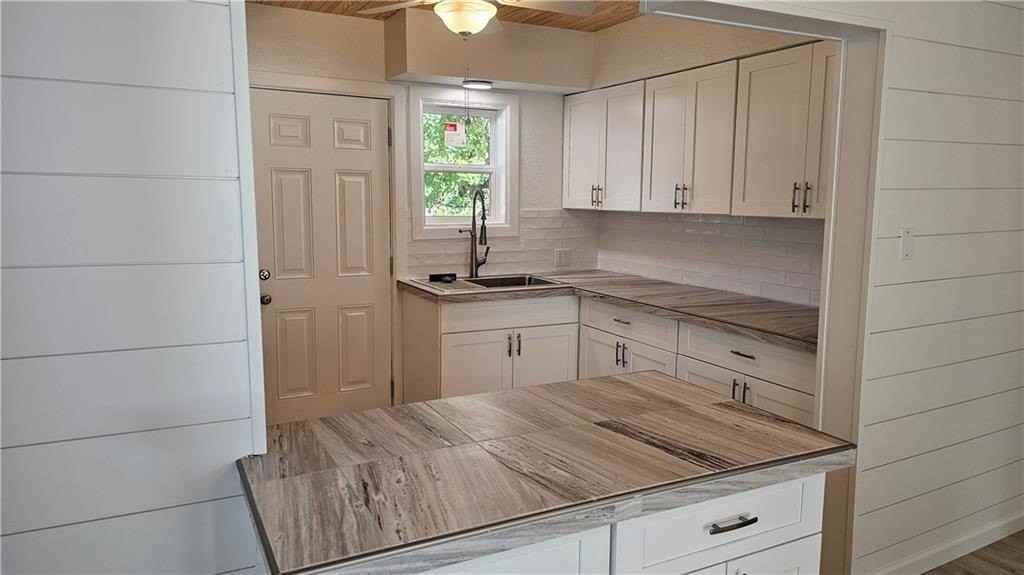 330 Texas Ave - Photo 6 of 18