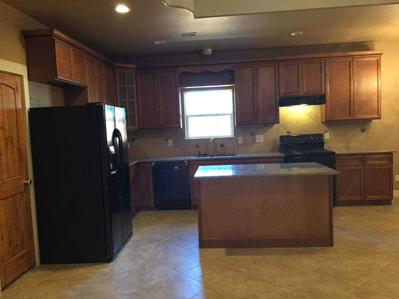 104 East Cypress Street - Photo 3 of 5