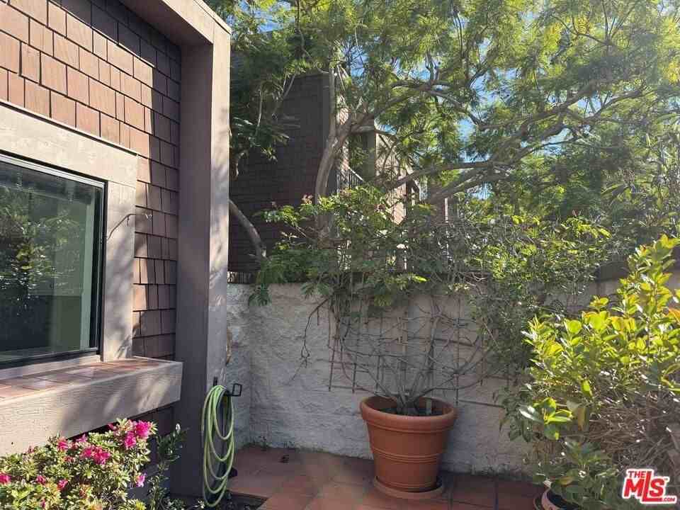 4549 Alla Rd Unit 6 #6 - Photo 5 of 32