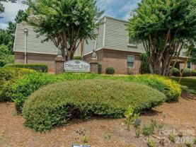 2600 Park Rd Apt D #D - Photo 1 of 1