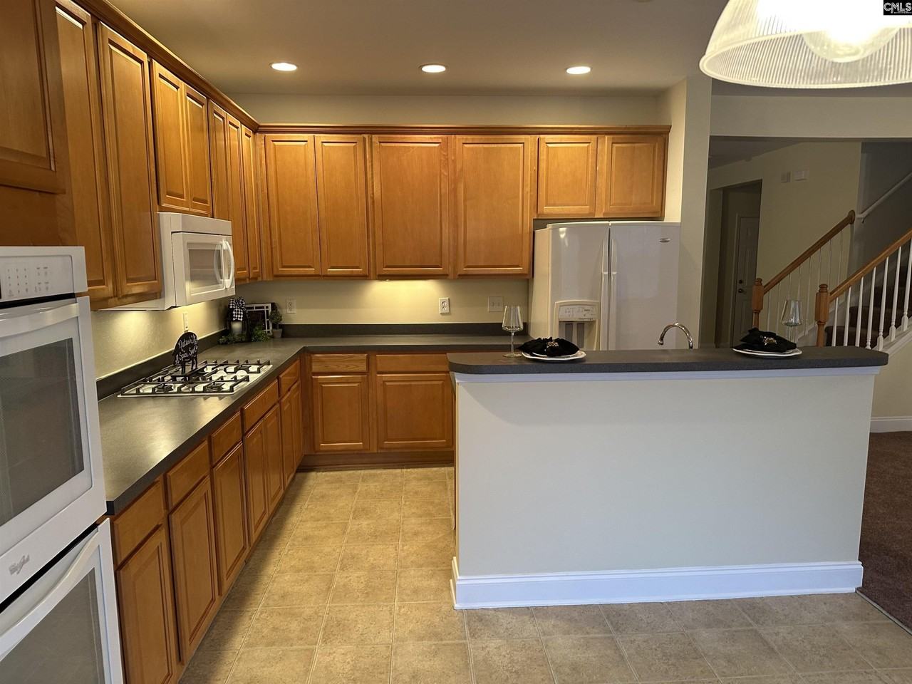 157 Rivendale Dr - Photo 5 of 18