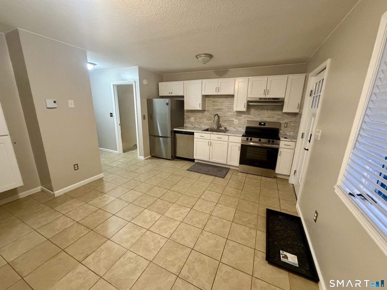 21 Oak Avenue Ext #5 - Photo 3 of 21