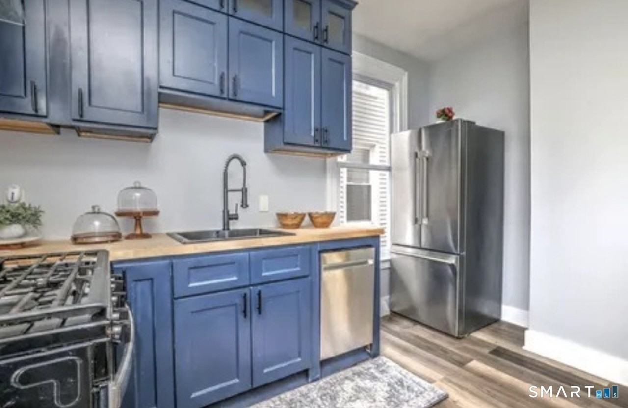 6 Gilbert Ave - Photo 3 of 12