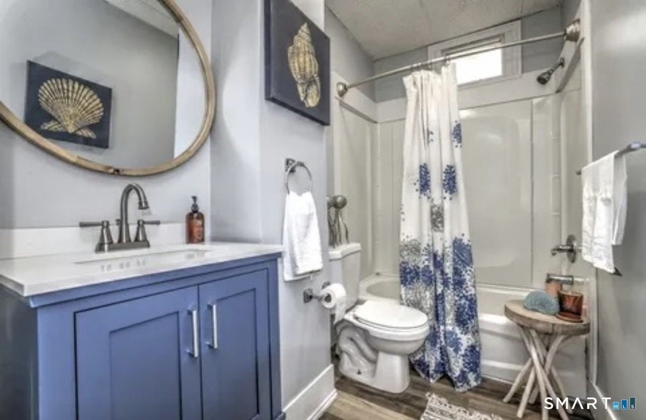 6 Gilbert Ave - Photo 4 of 12