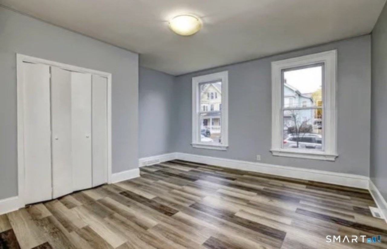 6 Gilbert Ave - Photo 7 of 12