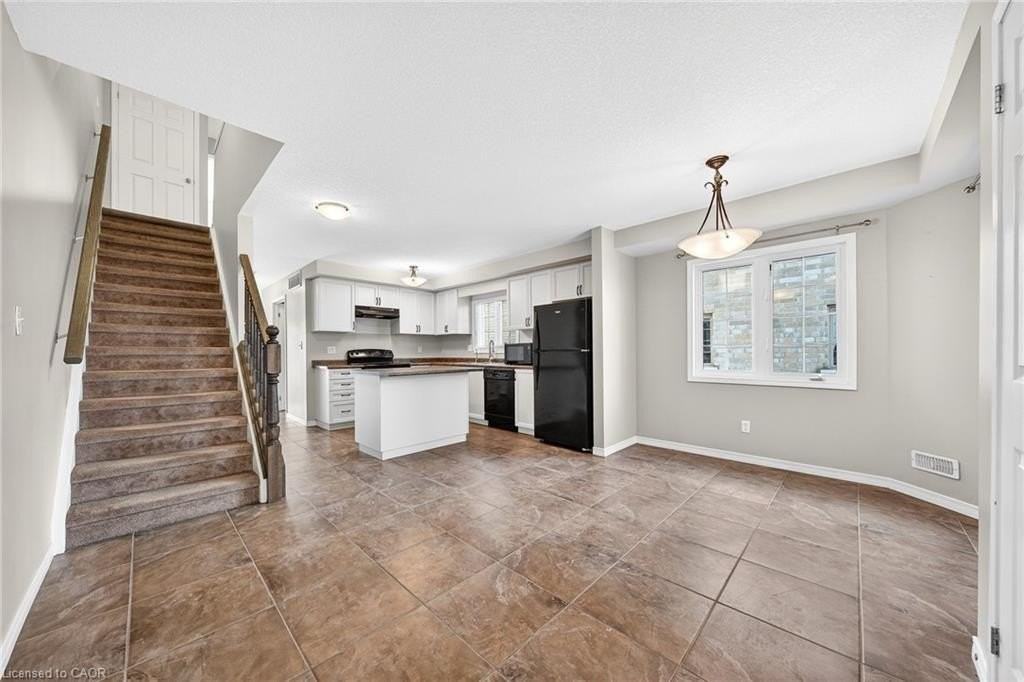 931 Glasgow St - Photo 5 of 49