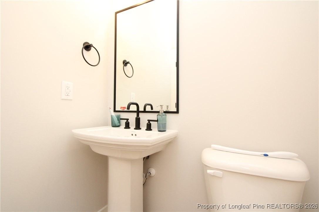 2734 Kerley Cir - Photo 4 of 50