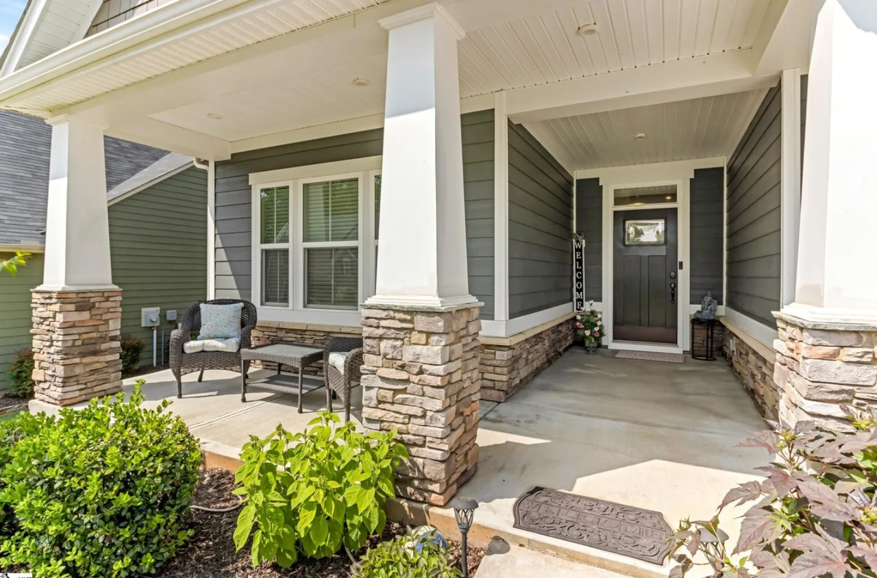 500 Briar Oaks Ln #1 - Photo 4 of 33