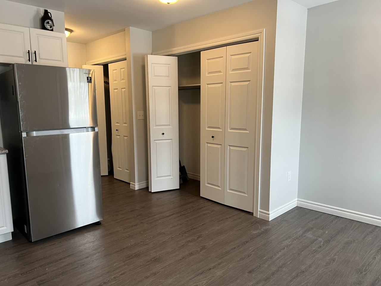 304 Little Ave #D - Photo 3 of 8