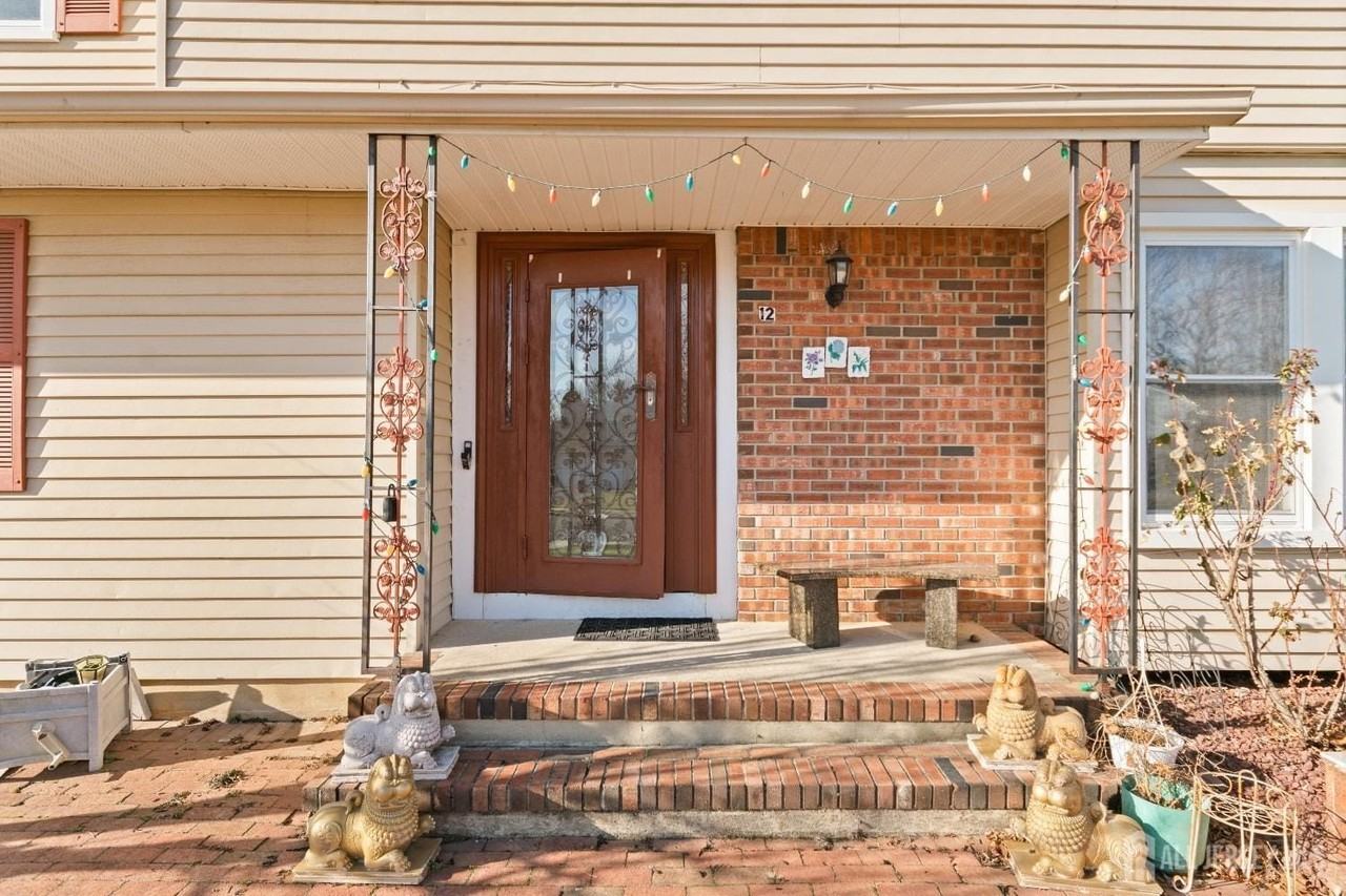 12 Mershon Ln - Photo 2 of 23