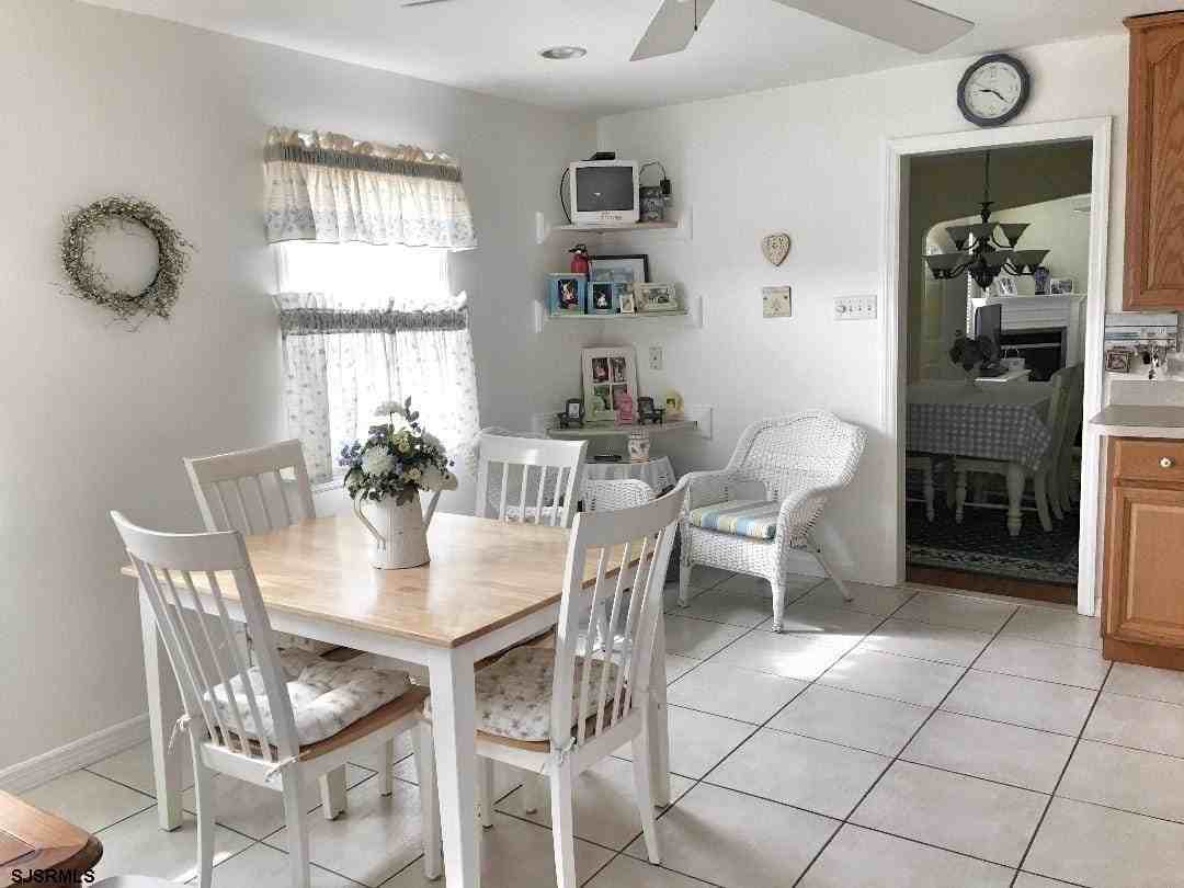 209 N Rosborough Ave - Photo 7 of 16