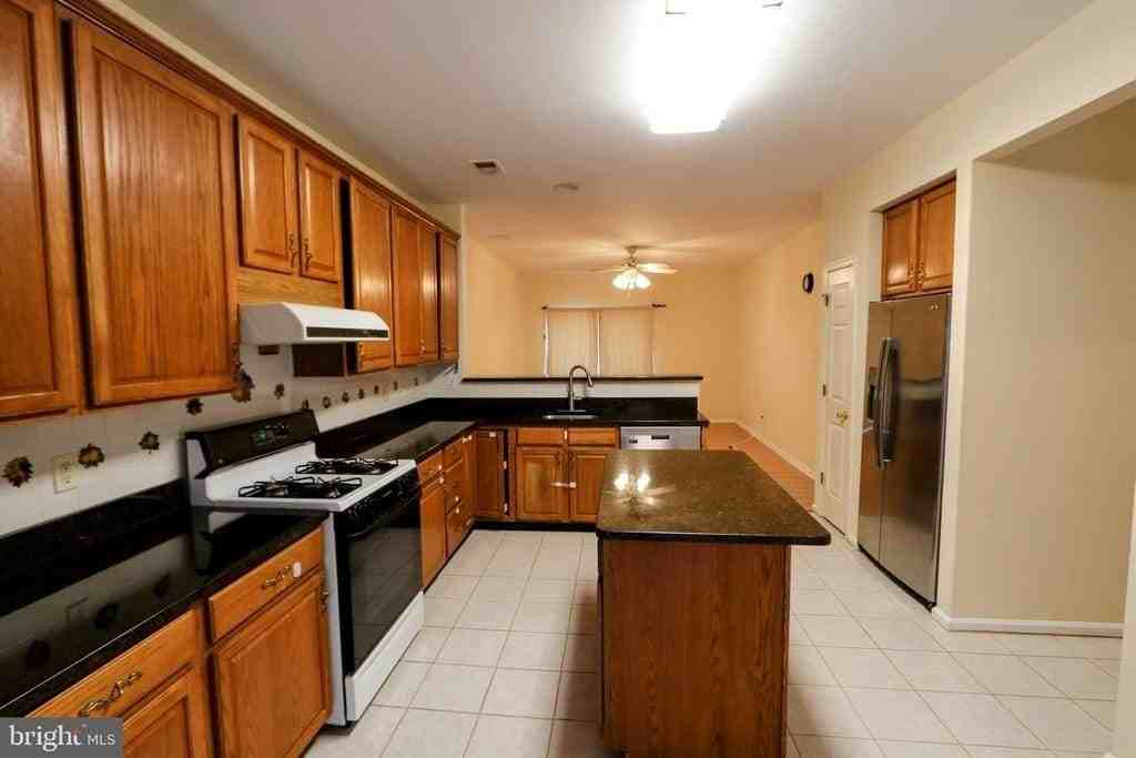 34 Windsor Pond Rd - Photo 5 of 13