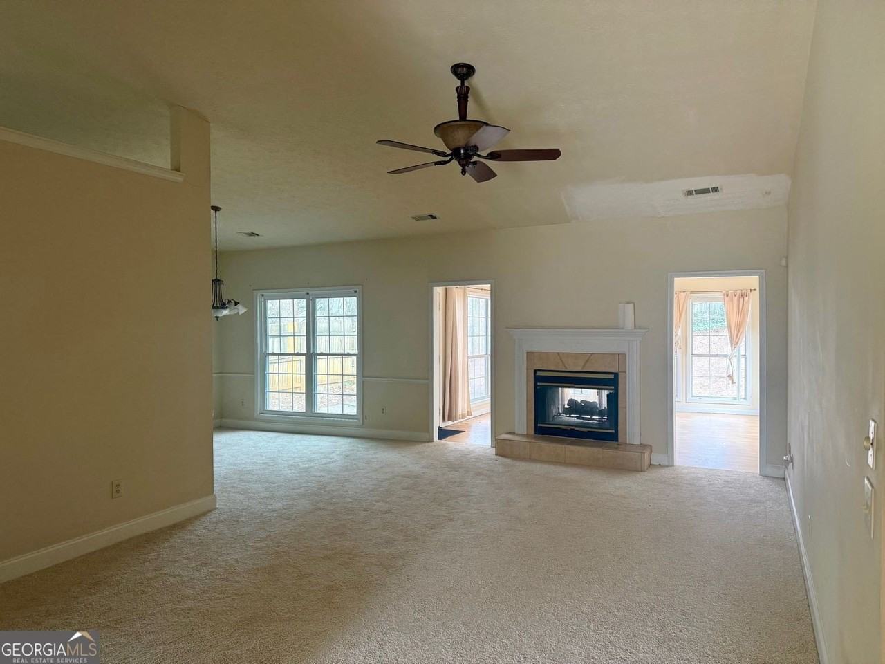 2613 Milo Ct - Photo 2 of 15