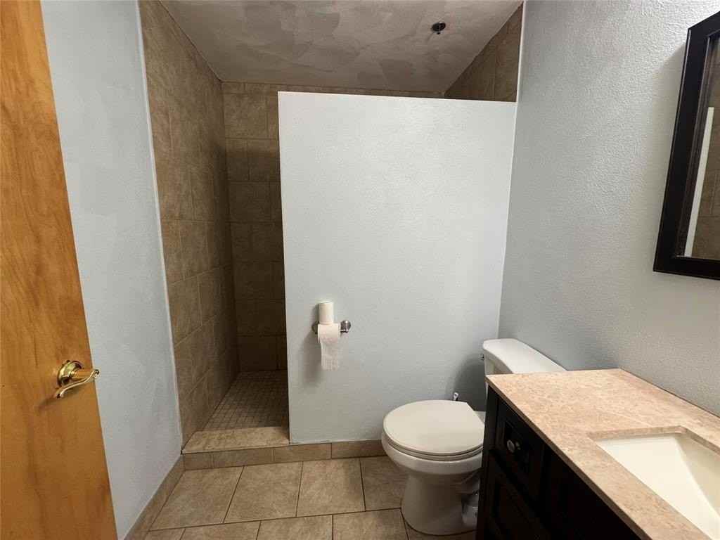 135 Washington St - Photo 5 of 13