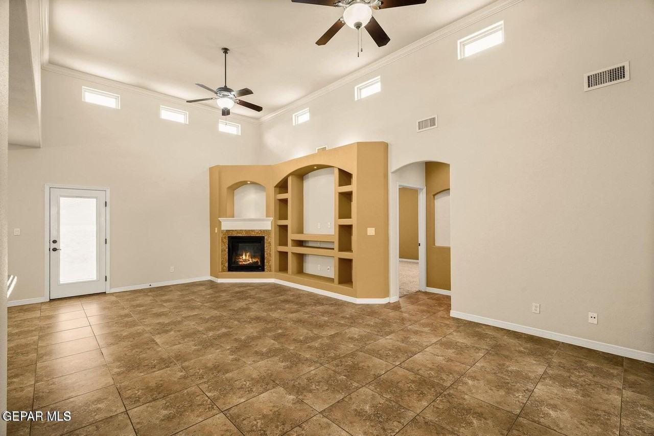 14117 Rainbow Point Dr - Photo 7 of 42