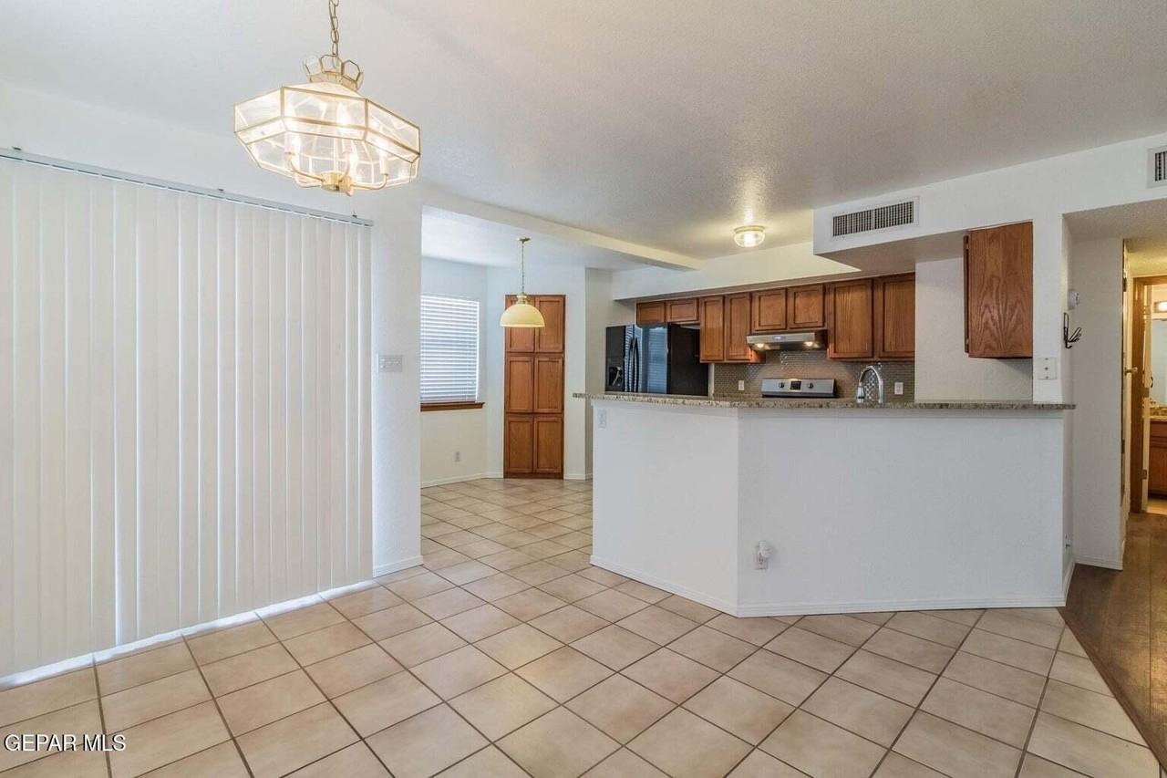 1451 Cassatt Pl - Photo 3 of 15