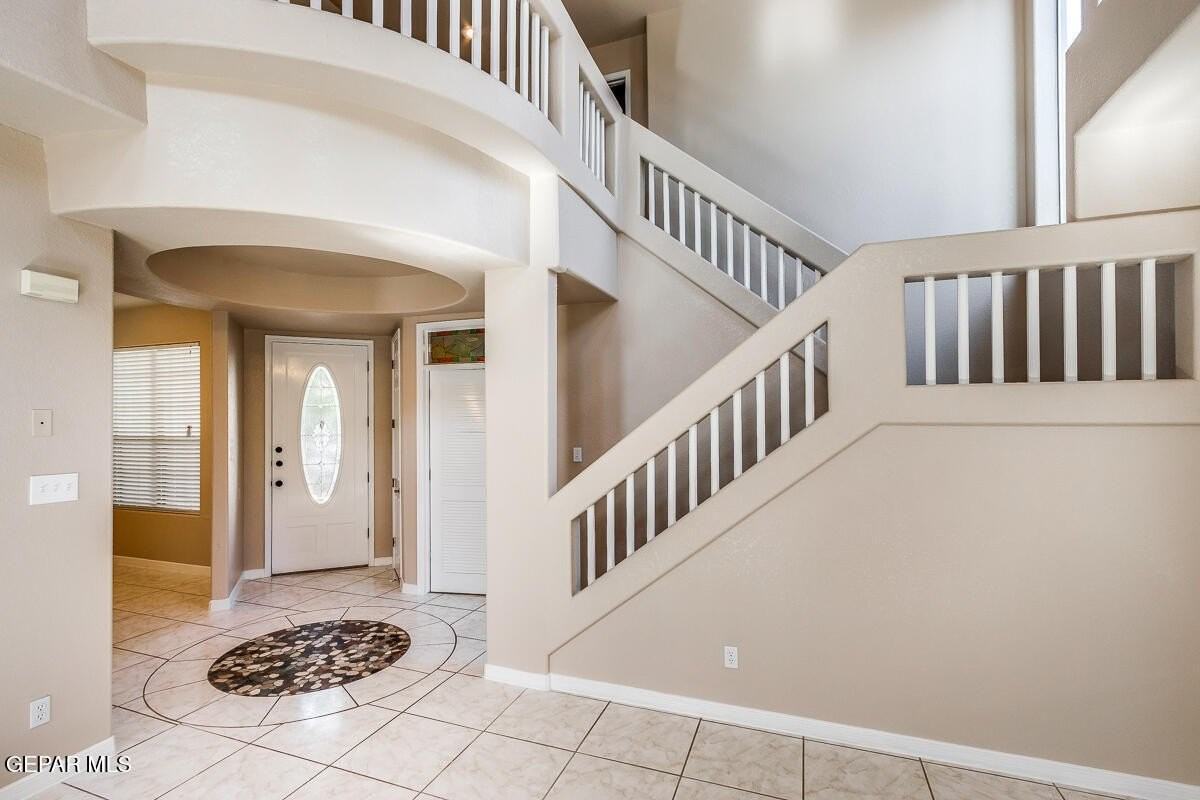 12245 Sitting Bull Dr - Photo 4 of 28