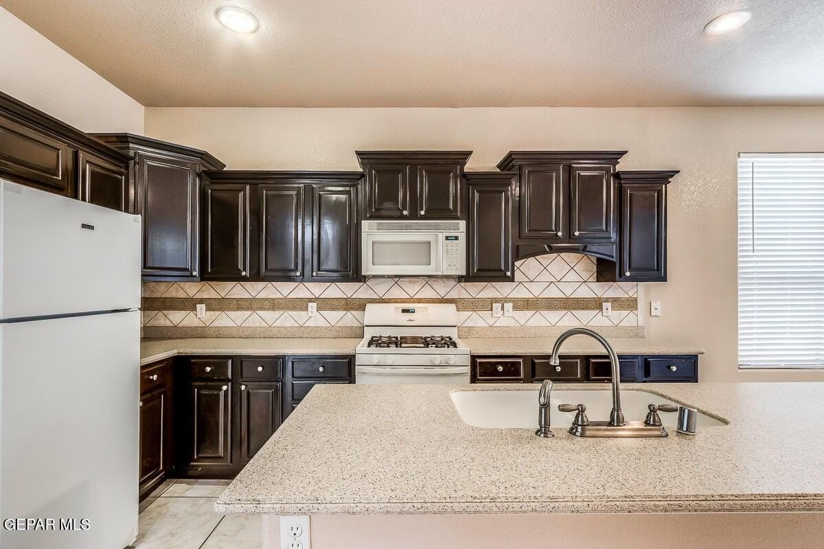 12245 Sitting Bull Dr - Photo 7 of 28