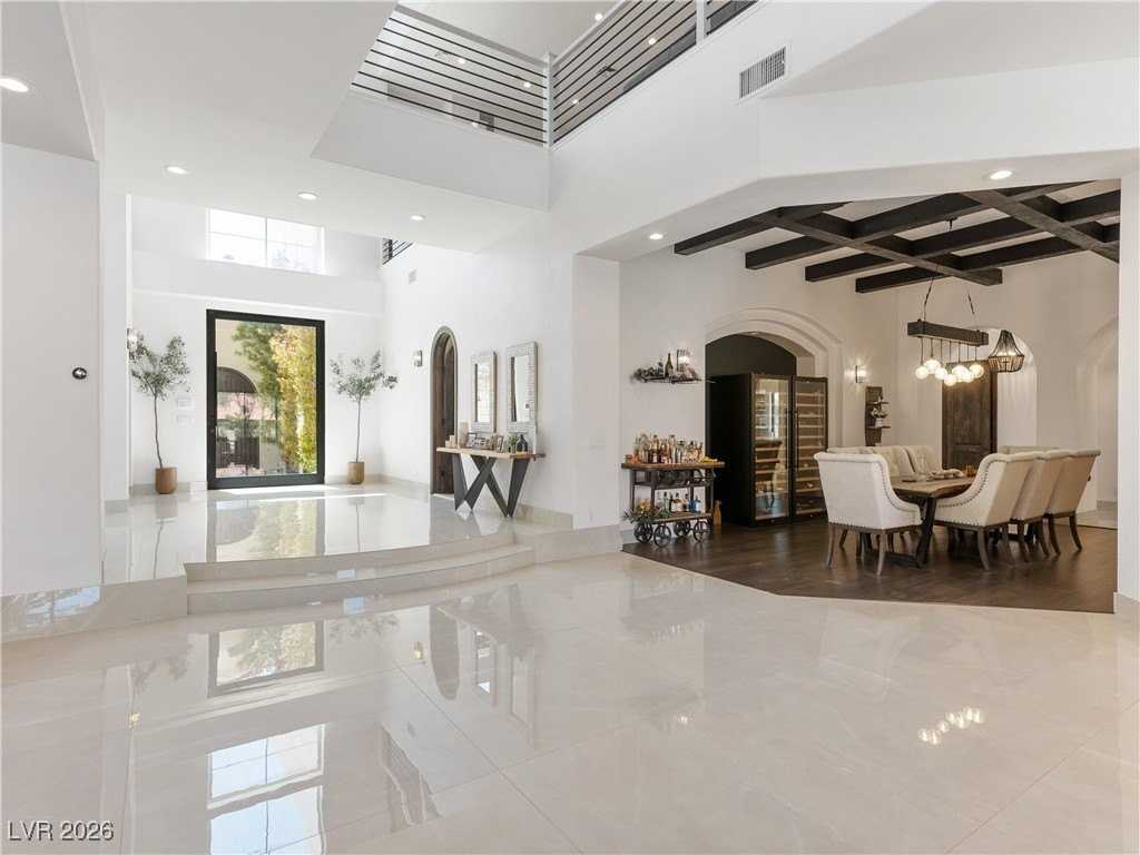 190 Inveraray Ct - Photo 7 of 50