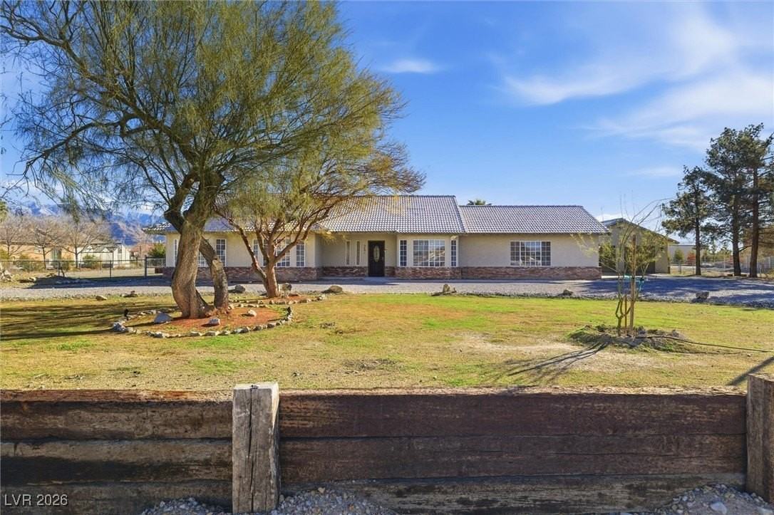 3091 Unicorn Ave - Photo 2 of 32