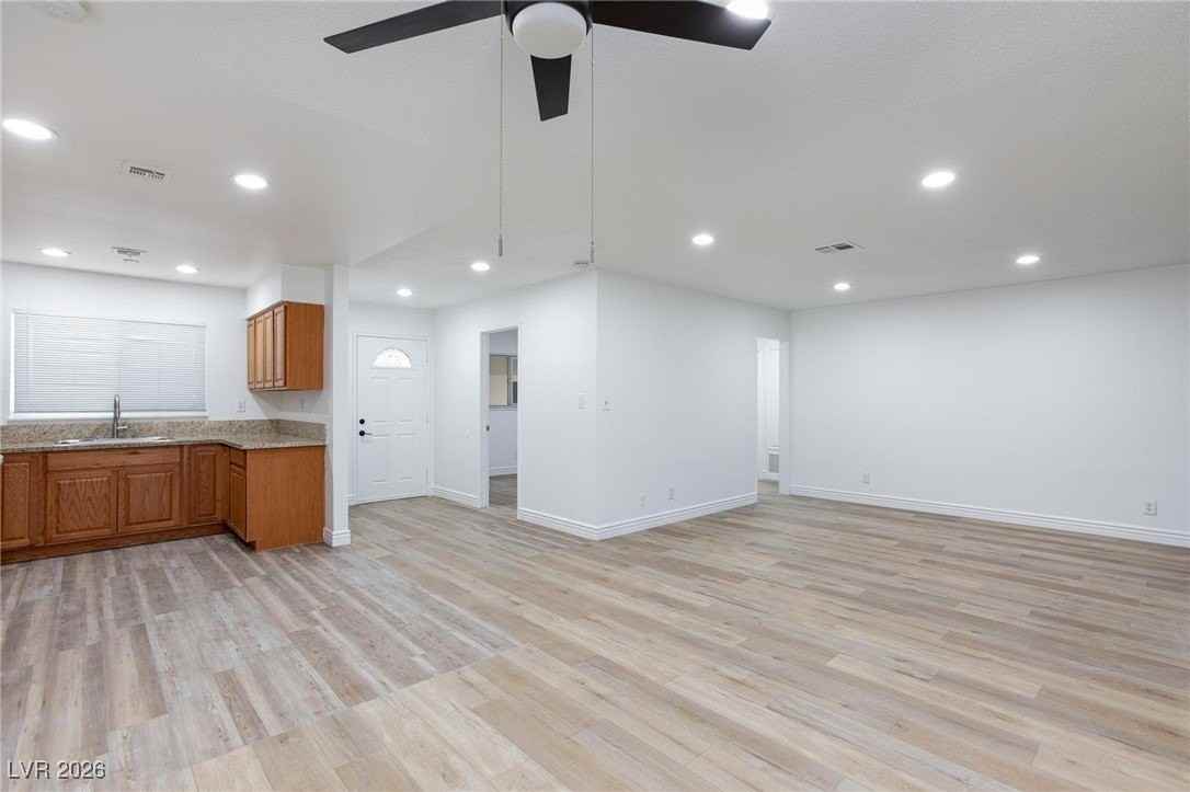 1513 Bryn Mawr Ave - Photo 7 of 20