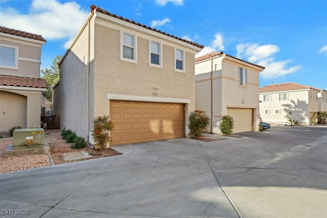 1409 Beaver Spring St - Photo 3 of 33