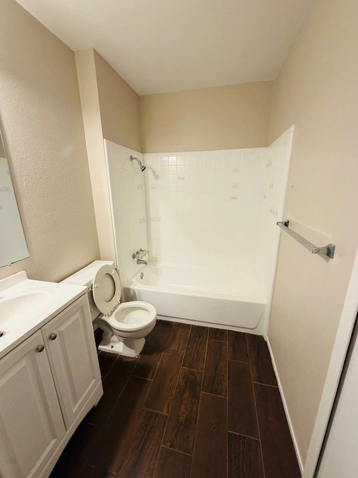 3304 Hanover Dr #1 - Photo 5 of 9