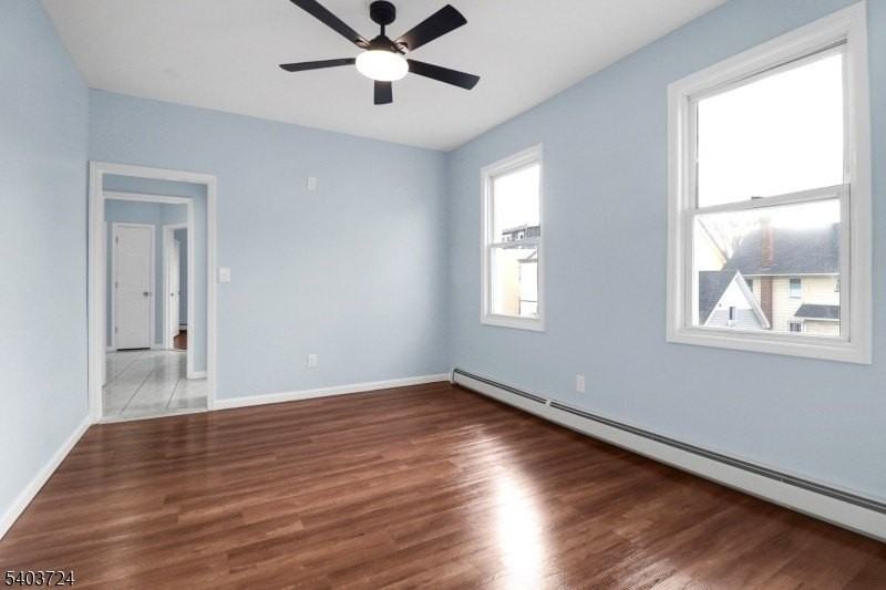 144 Montgomery Ave - Photo 7 of 22