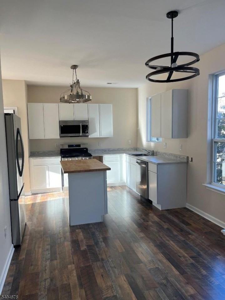 196 Winding Hill Dr - Photo 7 of 15