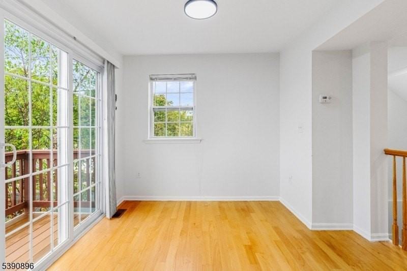 8 Alfred Ave - Photo 6 of 31