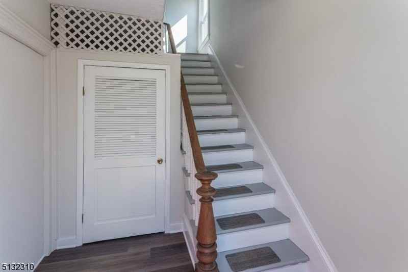 211 Washington St #2 - Photo 5 of 30