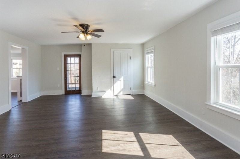 211 Washington St #2 - Photo 6 of 30