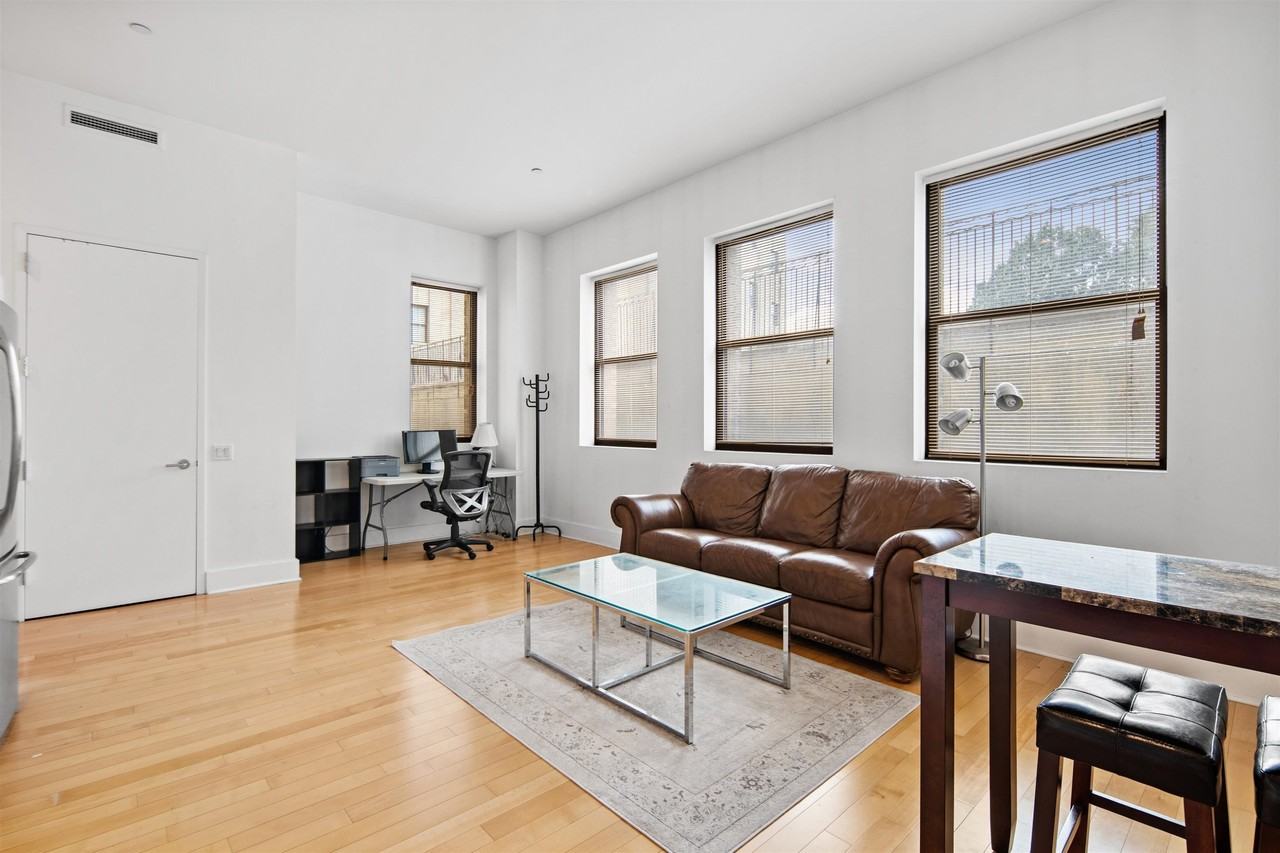 4 Beacon Way #15 - Photo 2 of 20