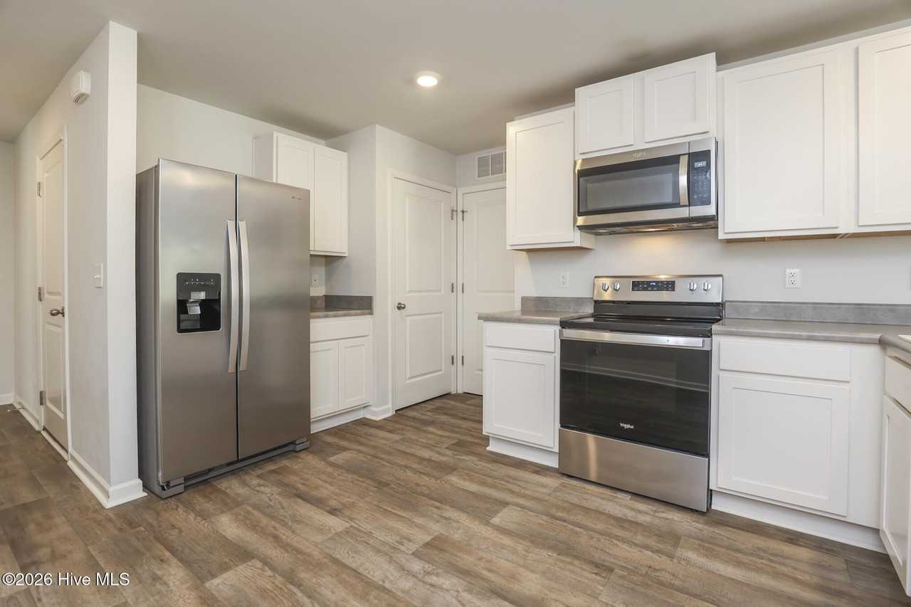 208 Fresh Air Dr - Photo 3 of 23