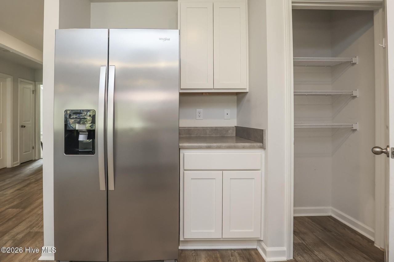 208 Fresh Air Dr - Photo 4 of 23