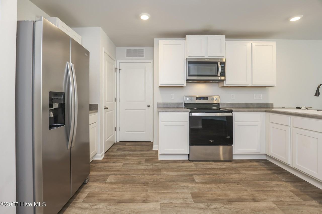 208 Fresh Air Dr - Photo 5 of 23