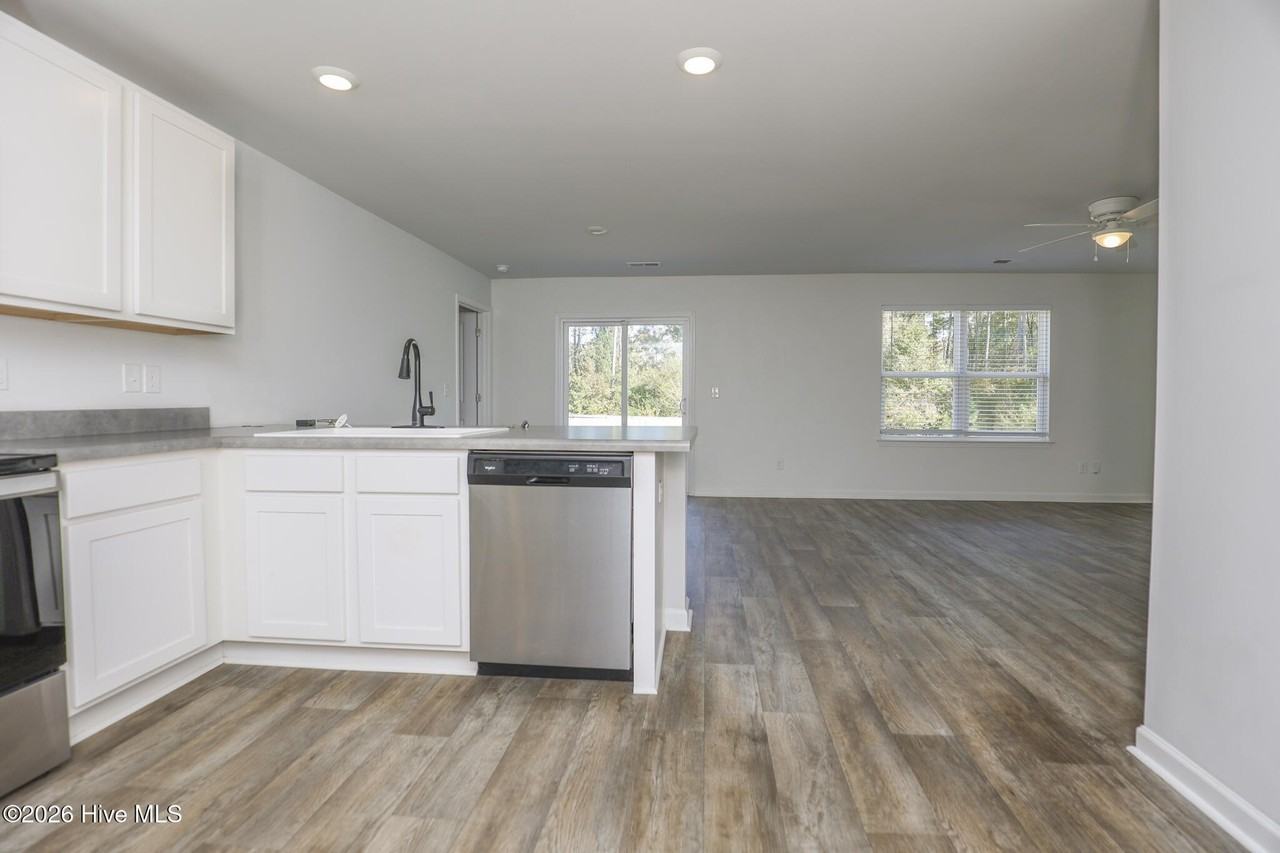 208 Fresh Air Dr - Photo 6 of 23