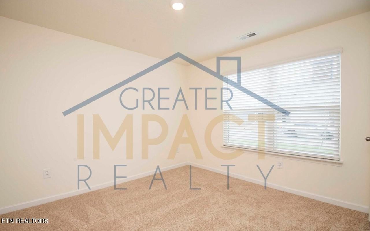 7520 Cottontail St - Photo 5 of 17